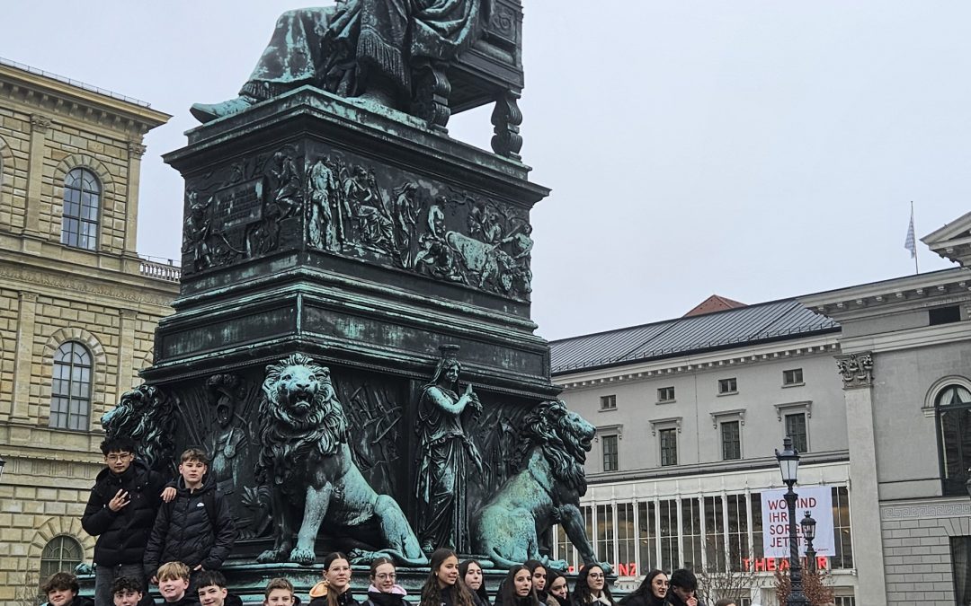 Exkursion nach München: Geschichte erleben und Adventsstimmung genießen